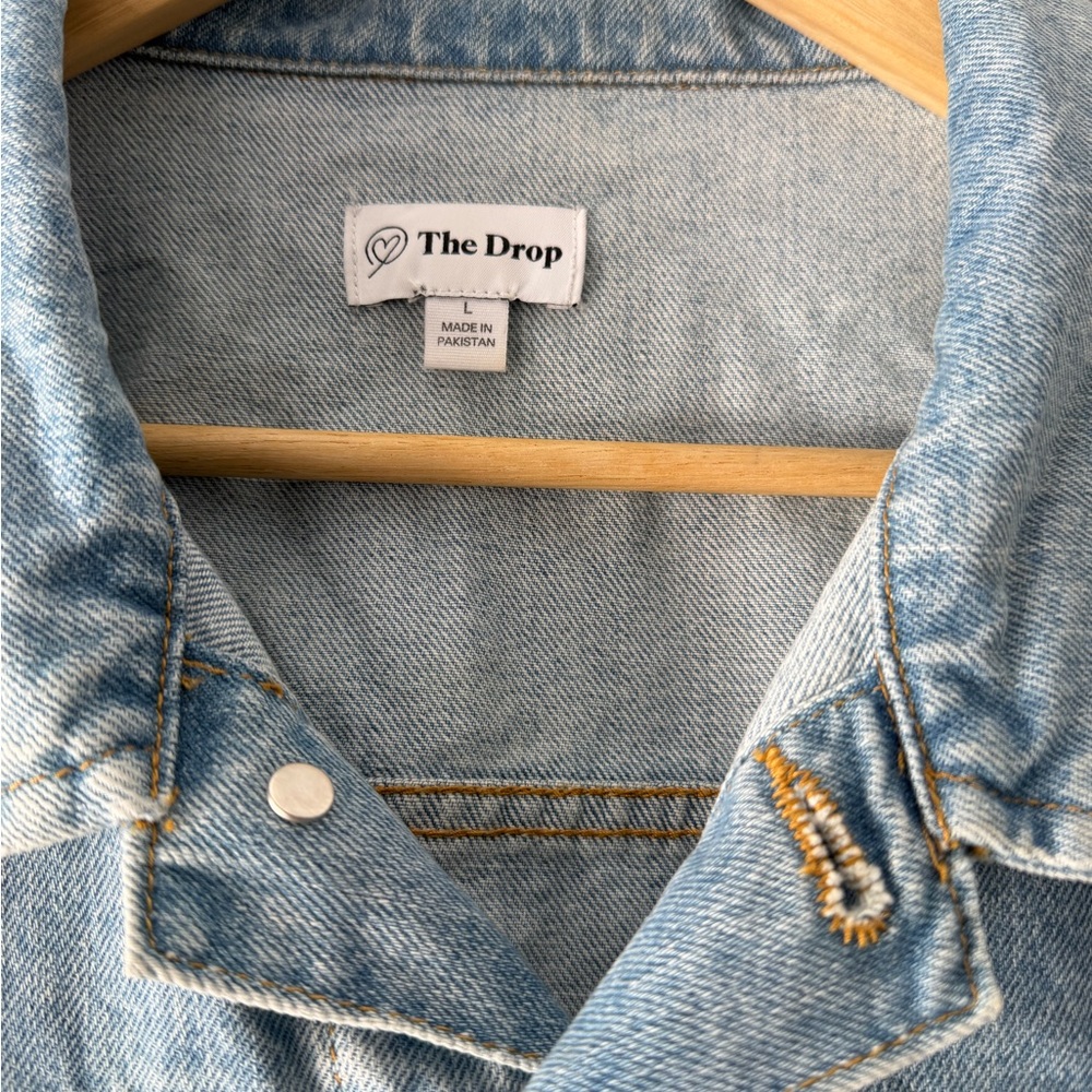 Denim Jacket - Women's Classic Jean Jacket size L - Picture 6 of 8